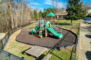 Crescentview Pkwy-052