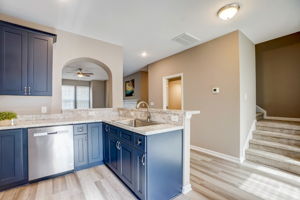 Crescentview Pkwy-015