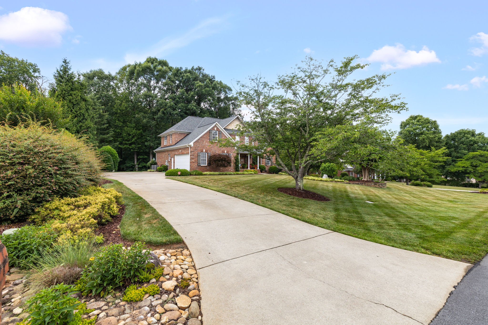 5407 Effieham St-3