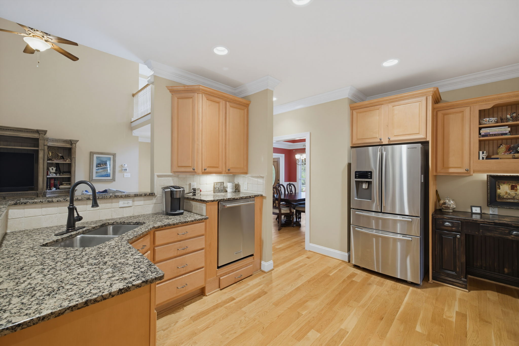 5407 Effieham St-15