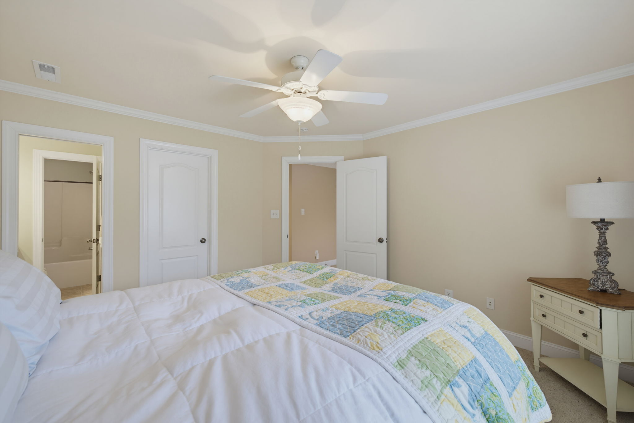 5407 Effieham St-33