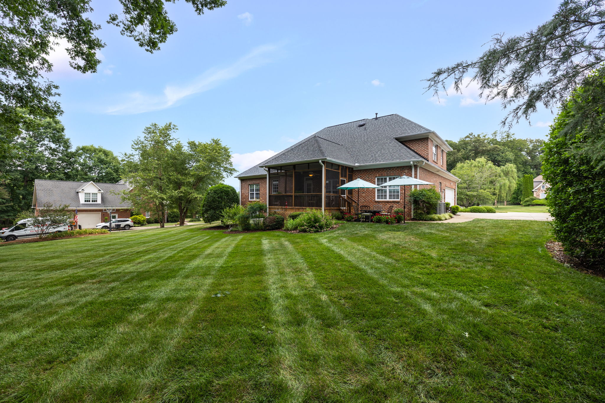 5407 Effieham St-41