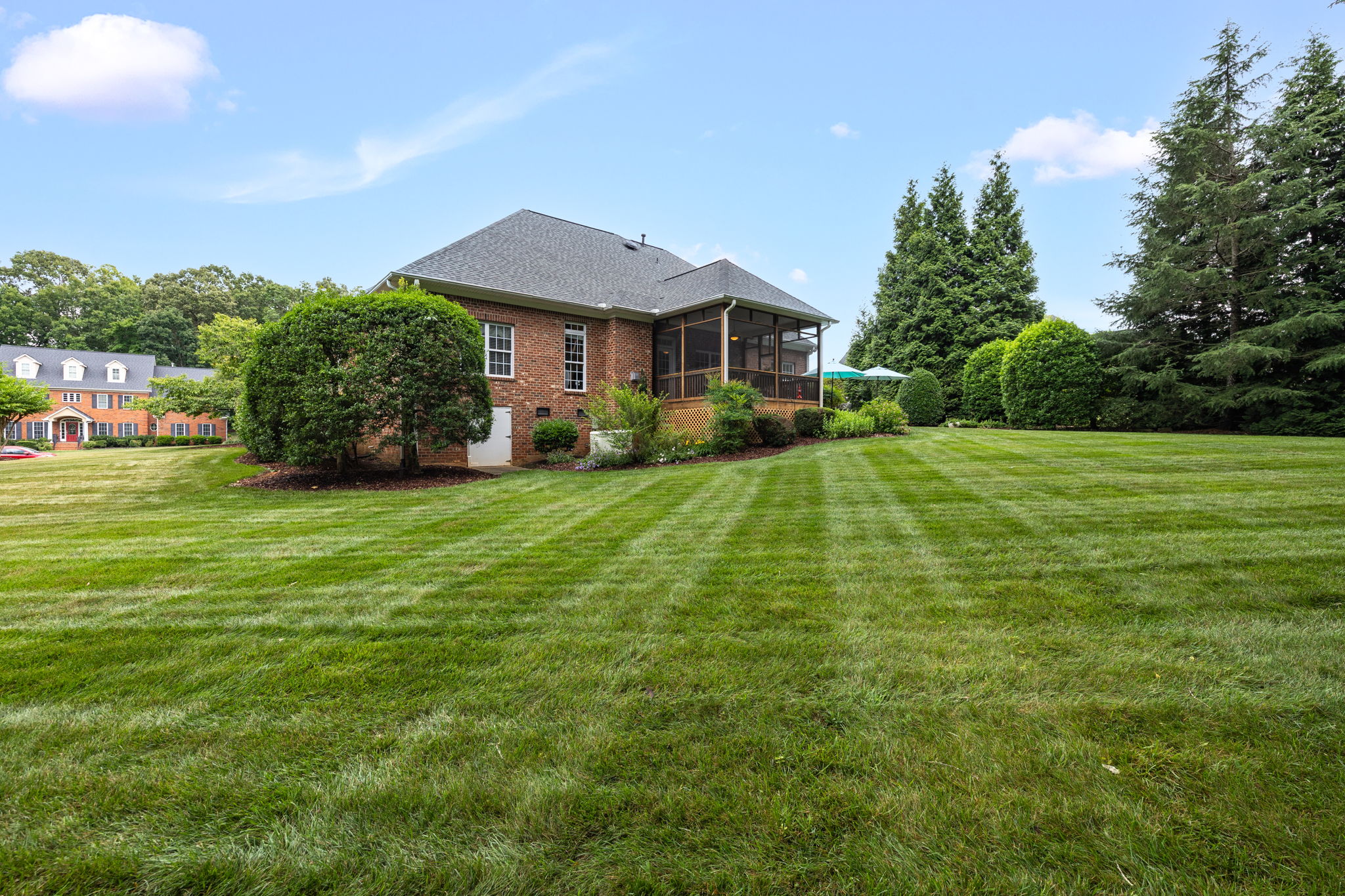 5407 Effieham St-43