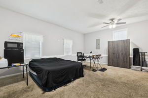  Photo 48