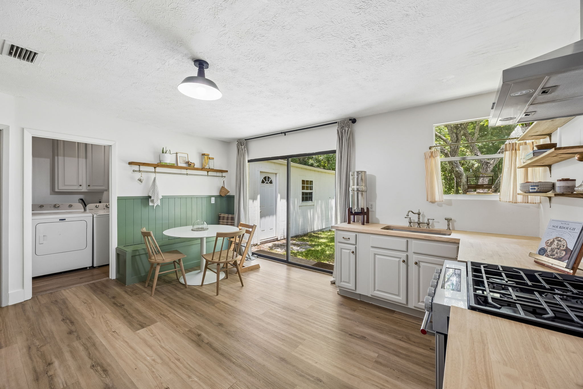 Dining Room/Kitchen