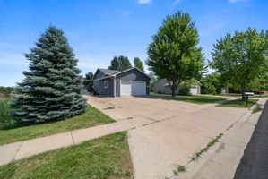  Photo 42