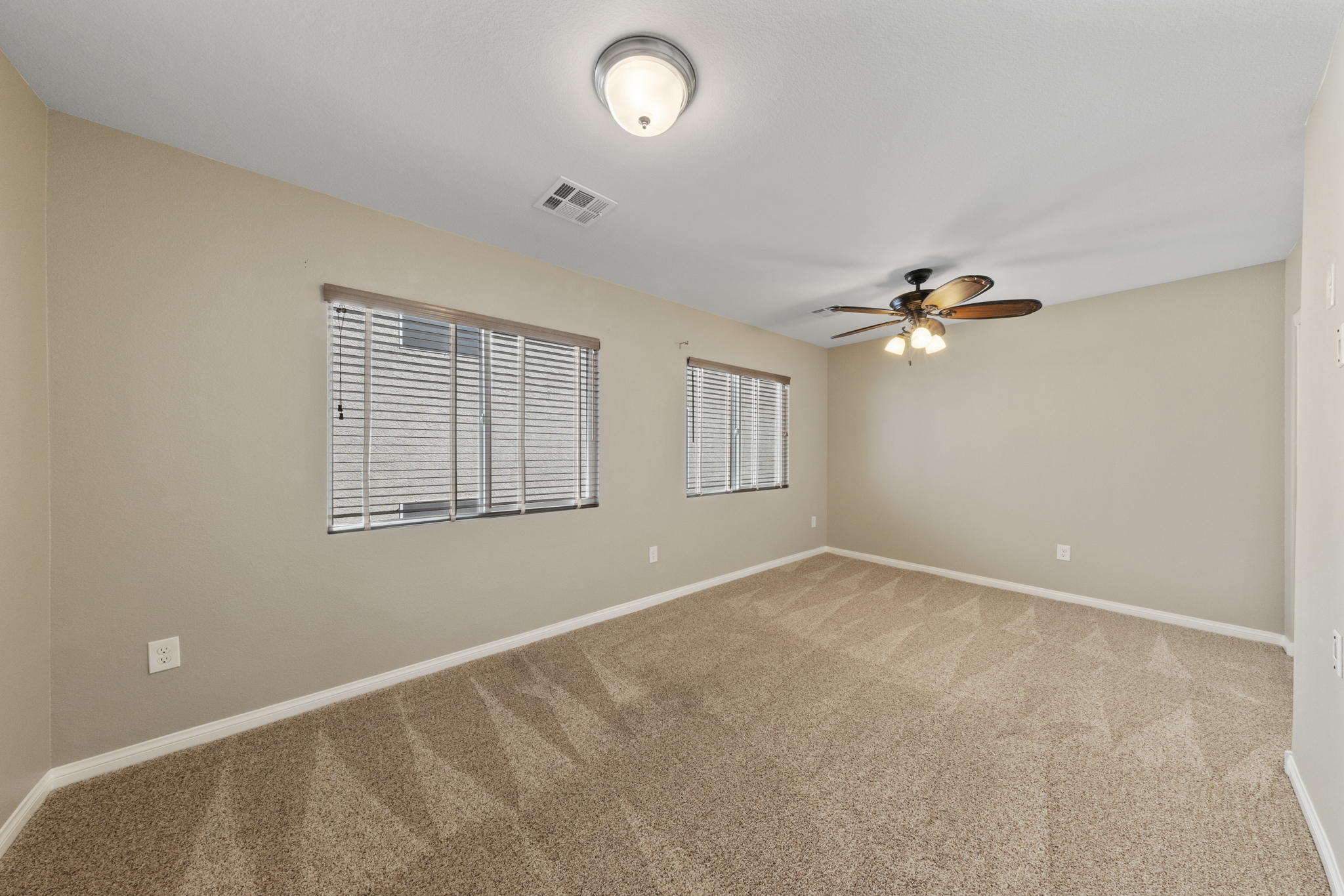 5409 Holding Ave, Las Vegas, NV 89139, USA Photo 29