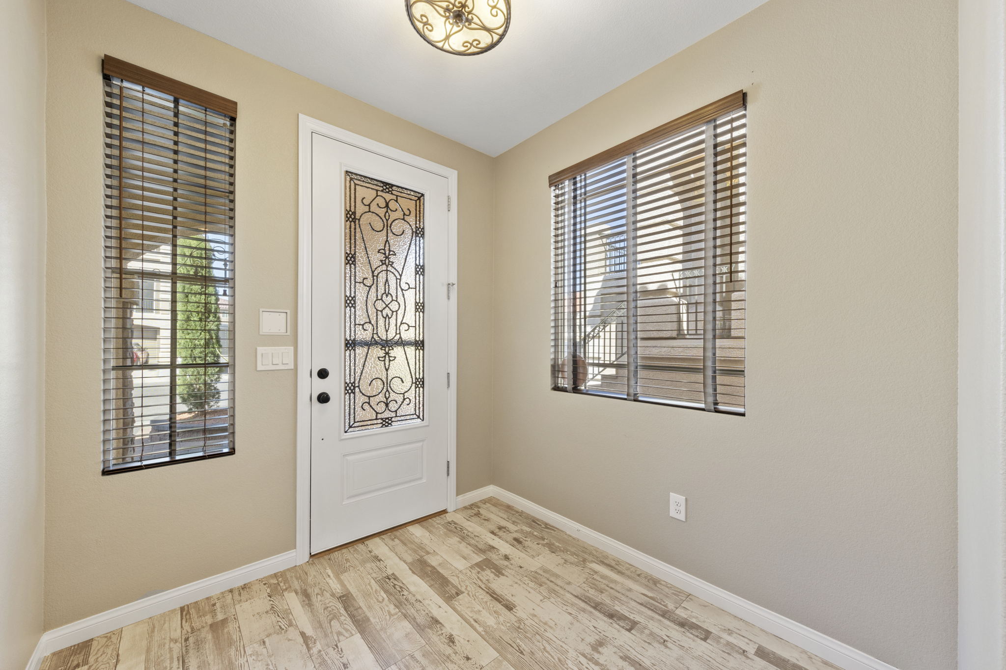 5409 Holding Ave, Las Vegas, NV 89139, USA Photo 6