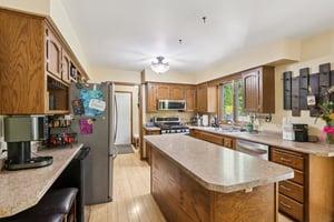Valley Dr-S2908-014.jpg