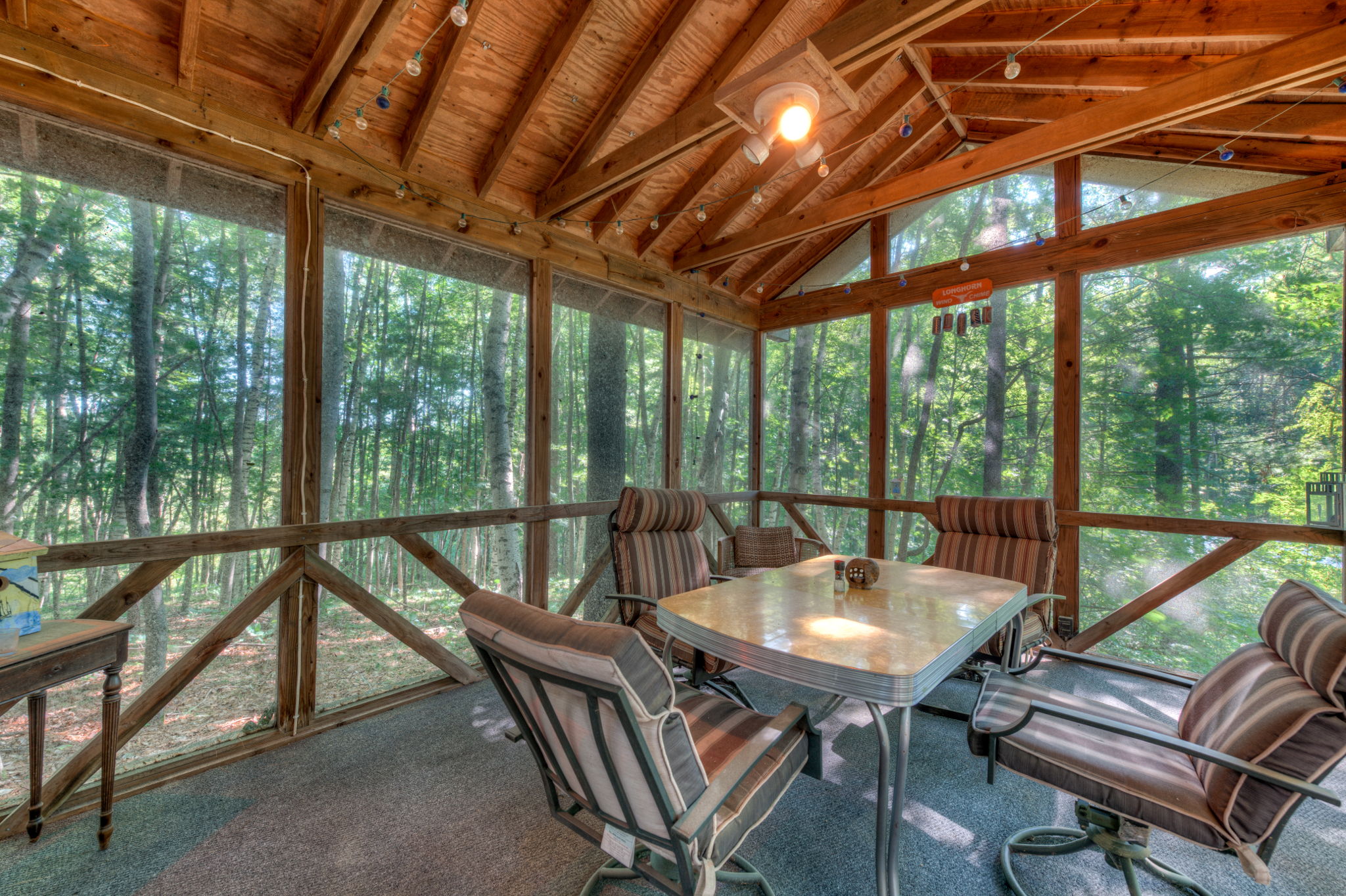 Screened-in Porch