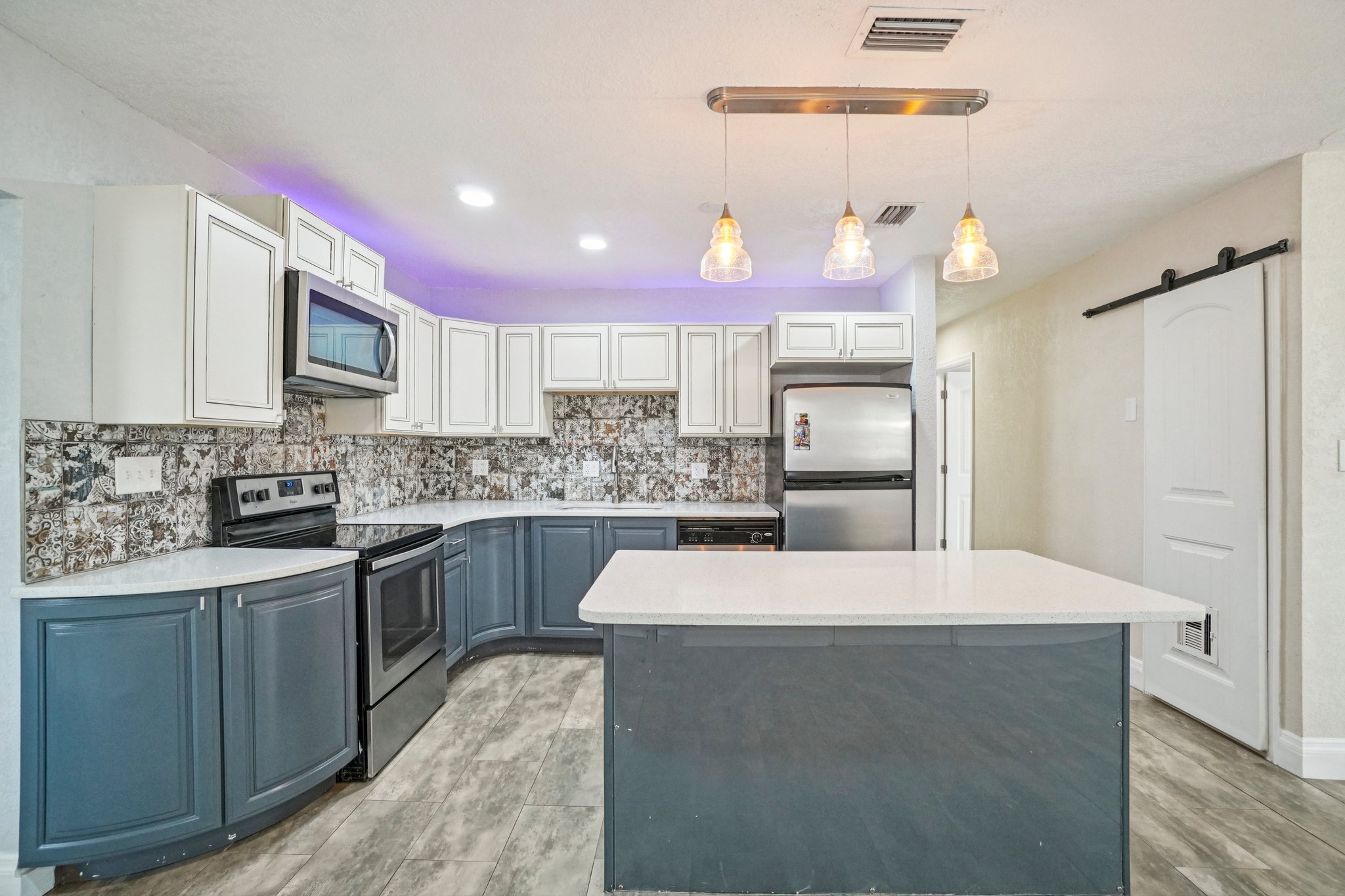 Firefly Ln-S1104-017.jpg