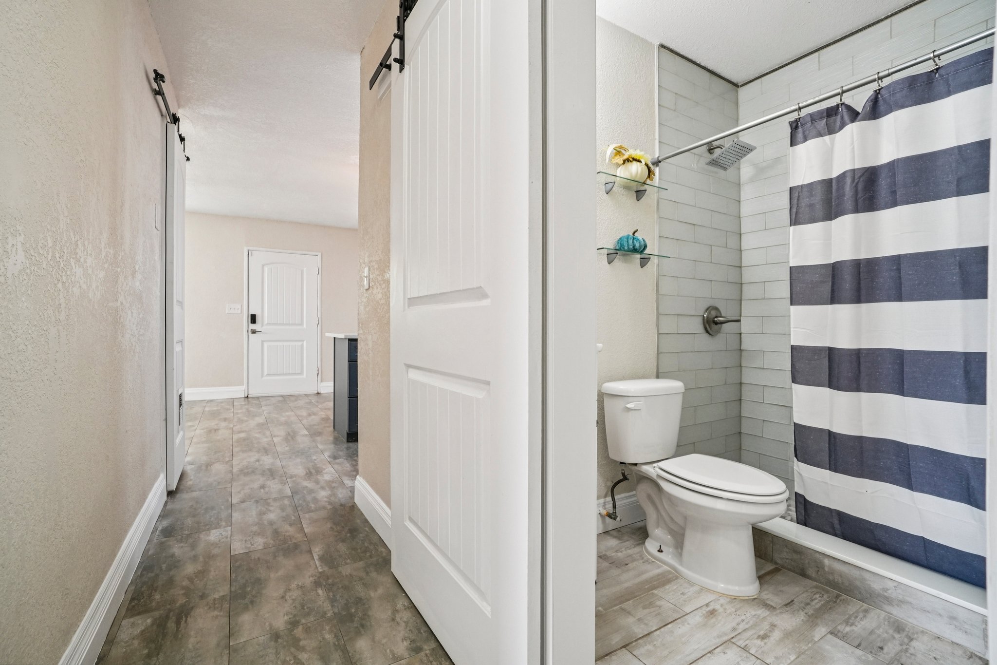 Firefly Ln-S1104-023.jpg