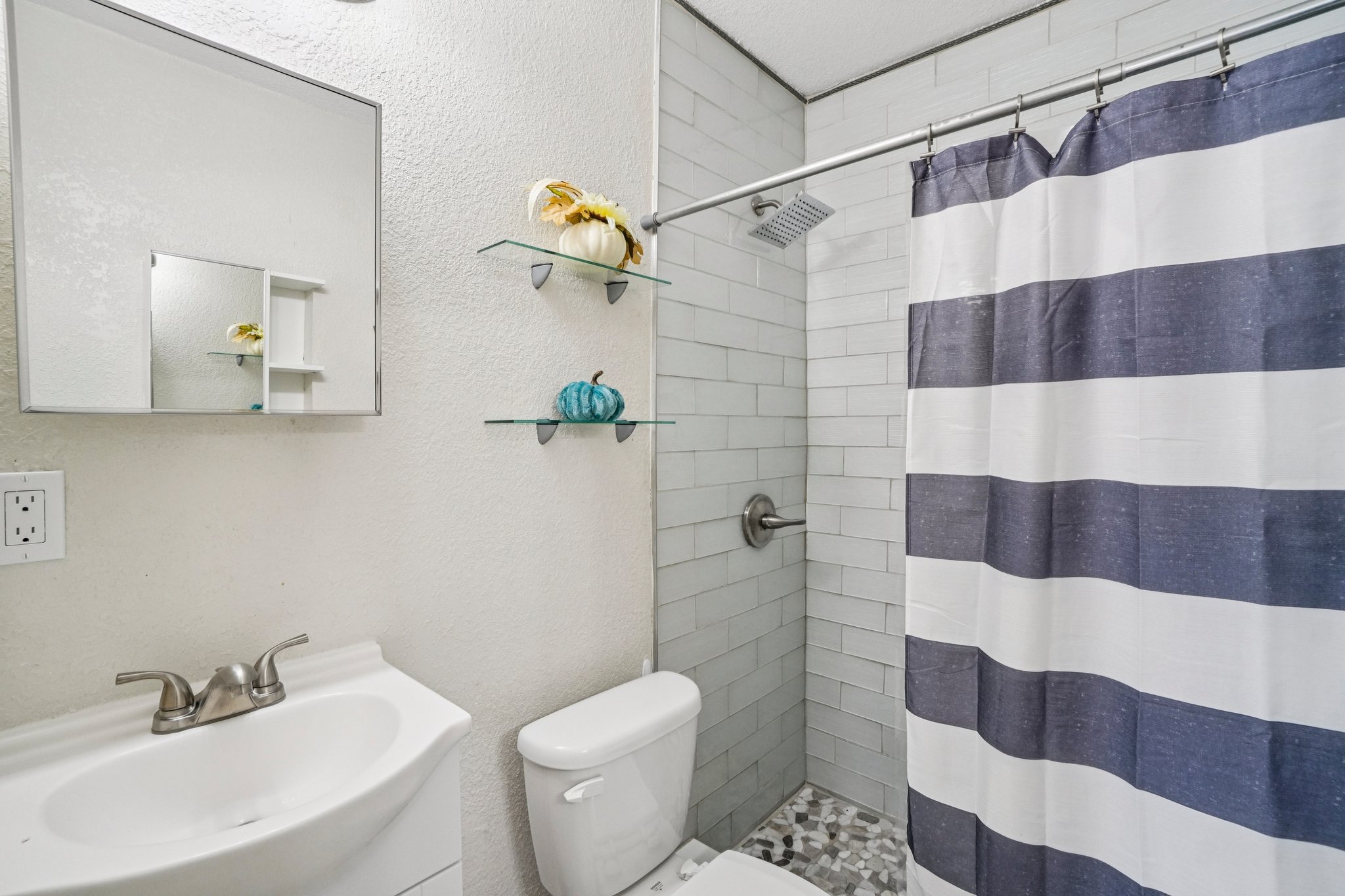 Firefly Ln-S1104-024.jpg