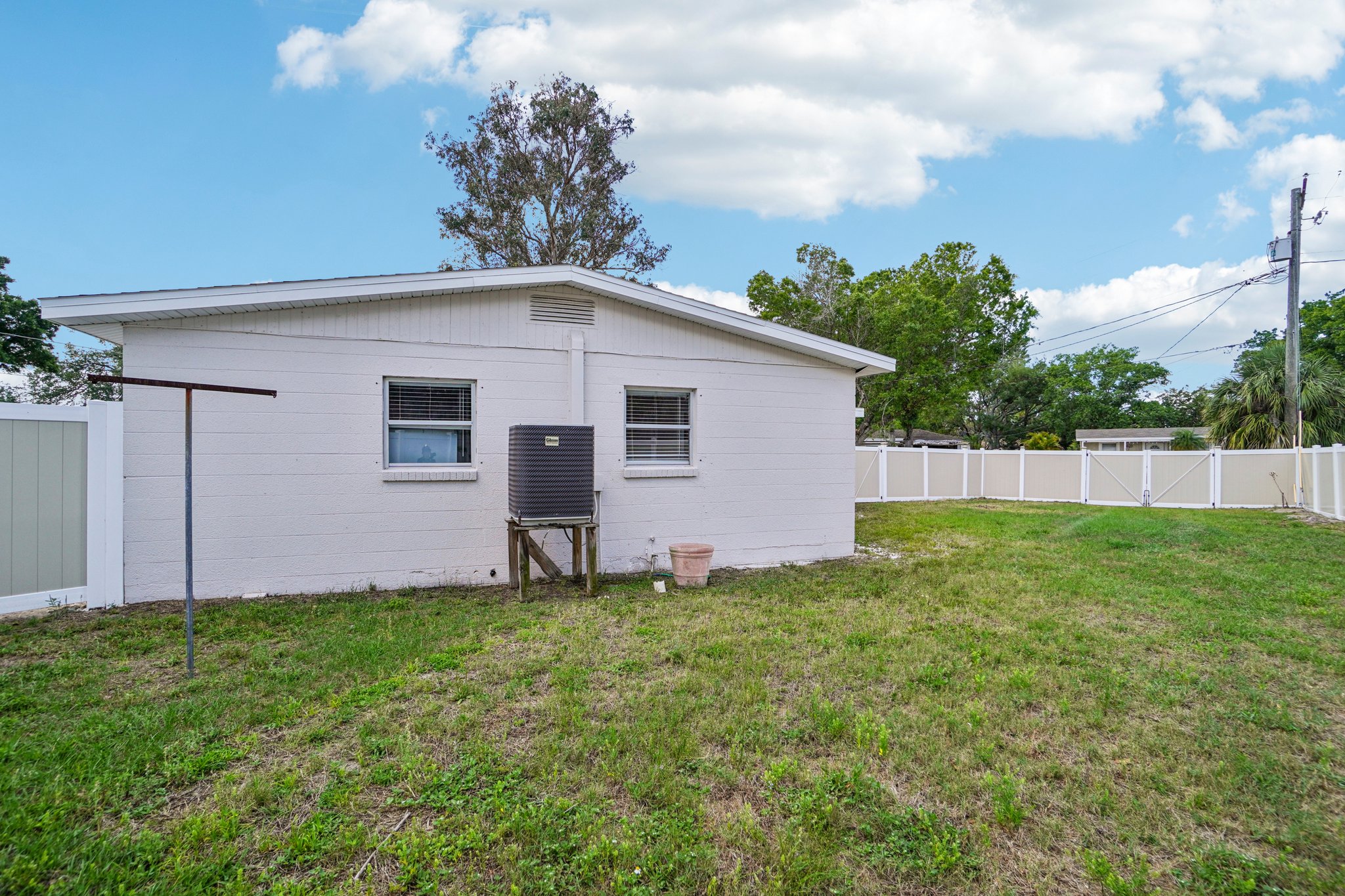 Firefly Ln-S1104-035.jpg