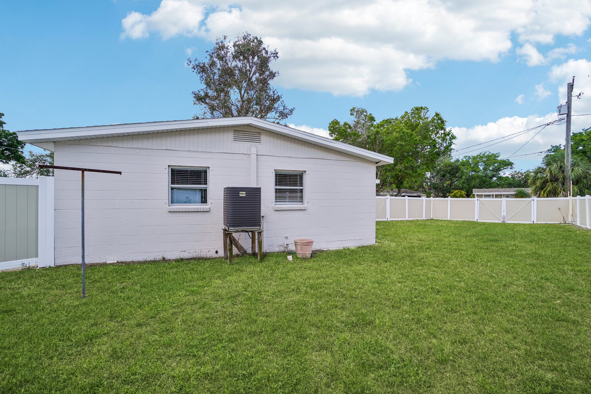 Firefly Ln-S1104-039.jpg