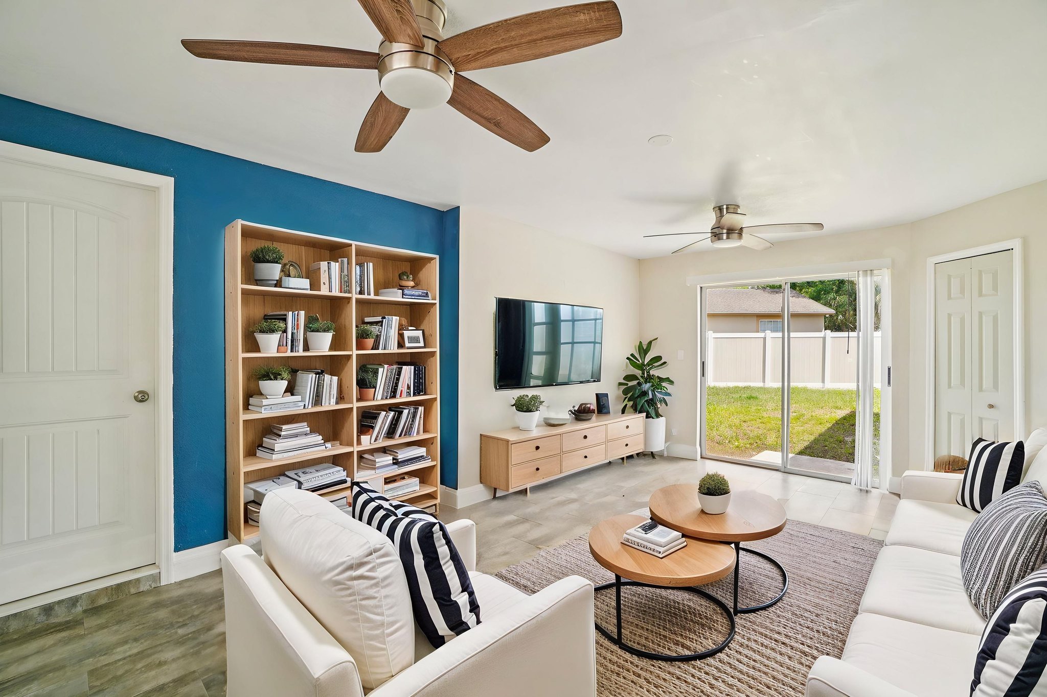 Firefly Ln-S1104-010 virtually staged.jpeg