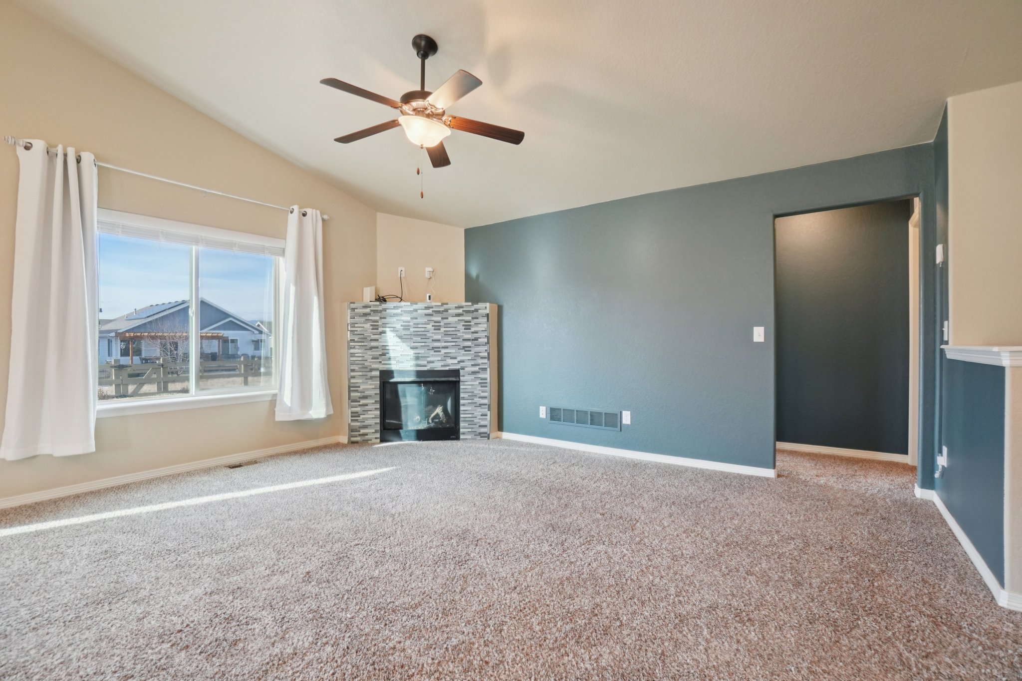 Mount Rainier St-S0312-008.jpg