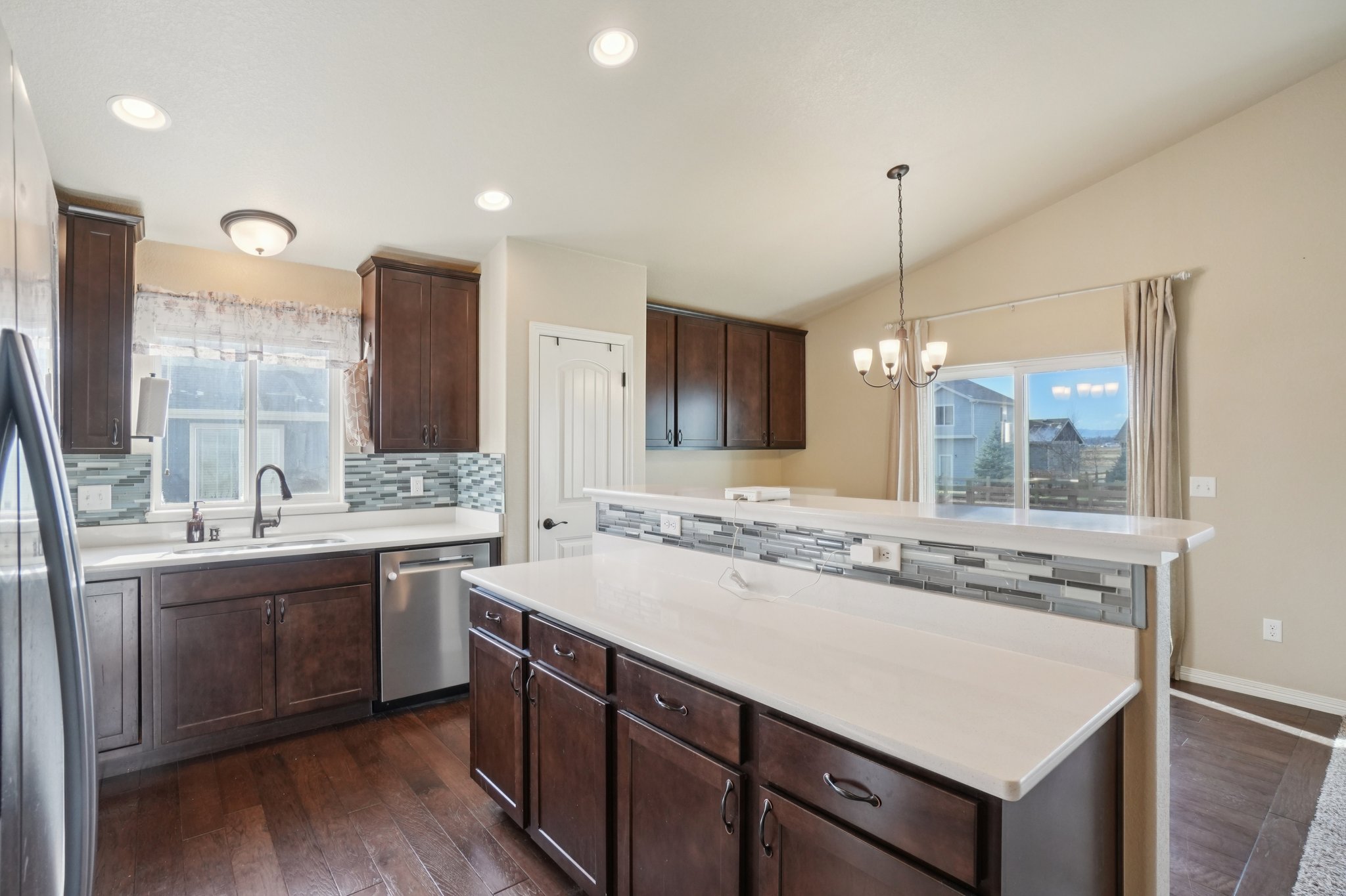 Mount Rainier St-S0312-011.jpg