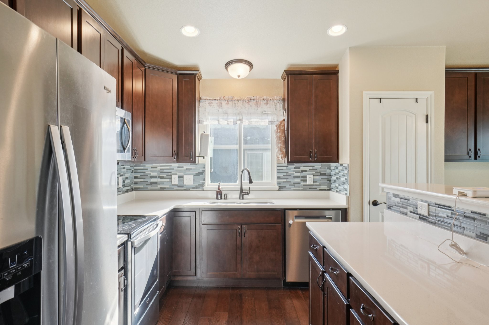 Mount Rainier St-S0312-012.jpg