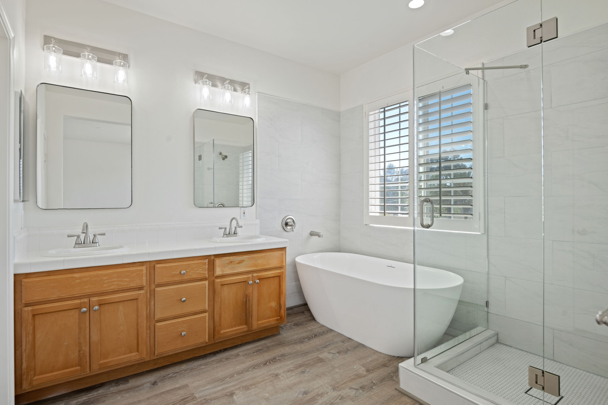 20 - Primary Bathroom