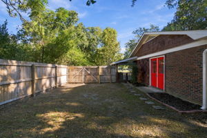  Photo 40