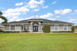 Striking Curb Appeal!