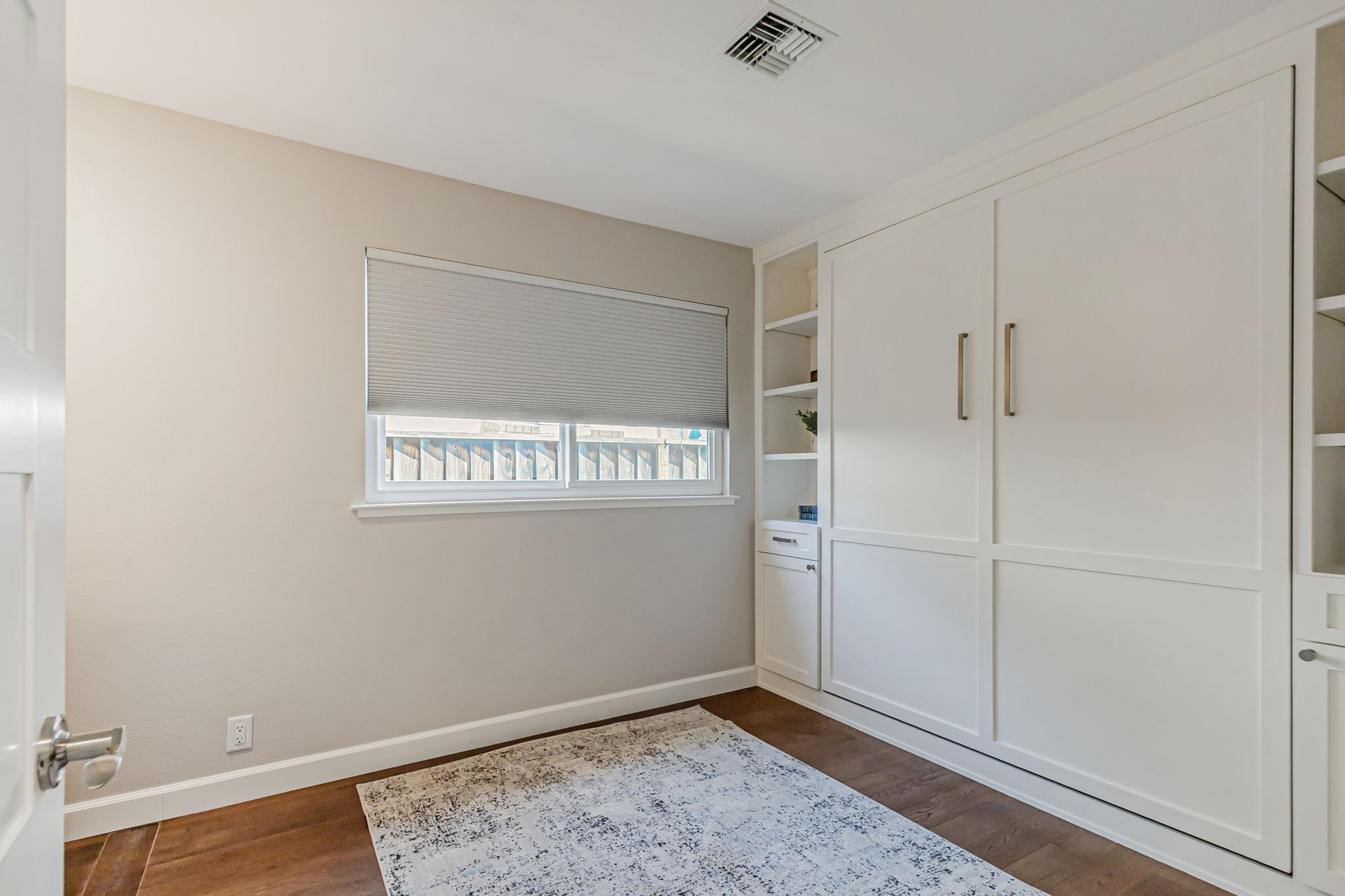 032_5412 Starcrest Dr