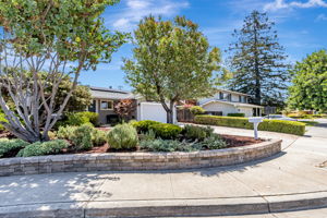 002_5412 Starcrest Dr