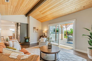 015_5412 Starcrest Dr