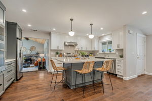 017_5412 Starcrest Dr