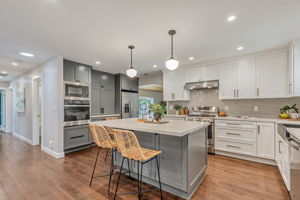 018_5412 Starcrest Dr