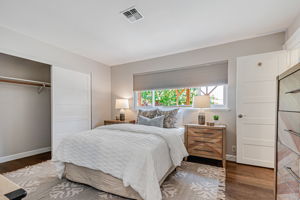 041_5412 Starcrest Dr