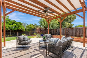 051_5412 Starcrest Dr