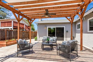 052_5412 Starcrest Dr