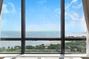 5415 N Sheridan Rd 3402_012