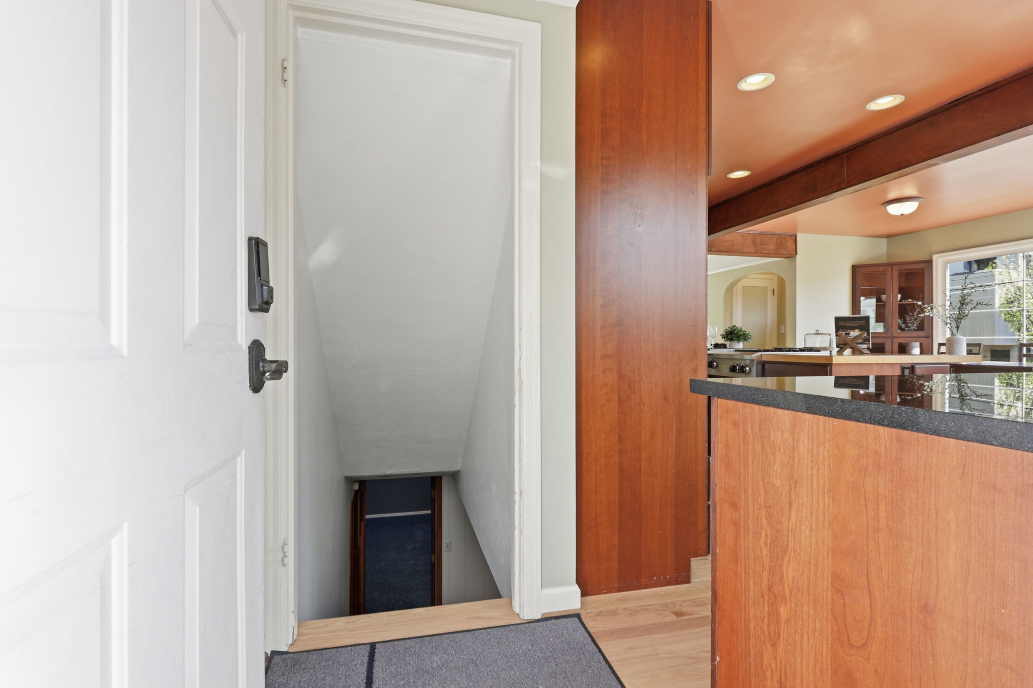  Photo 34