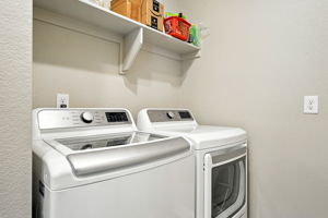  Photo 35