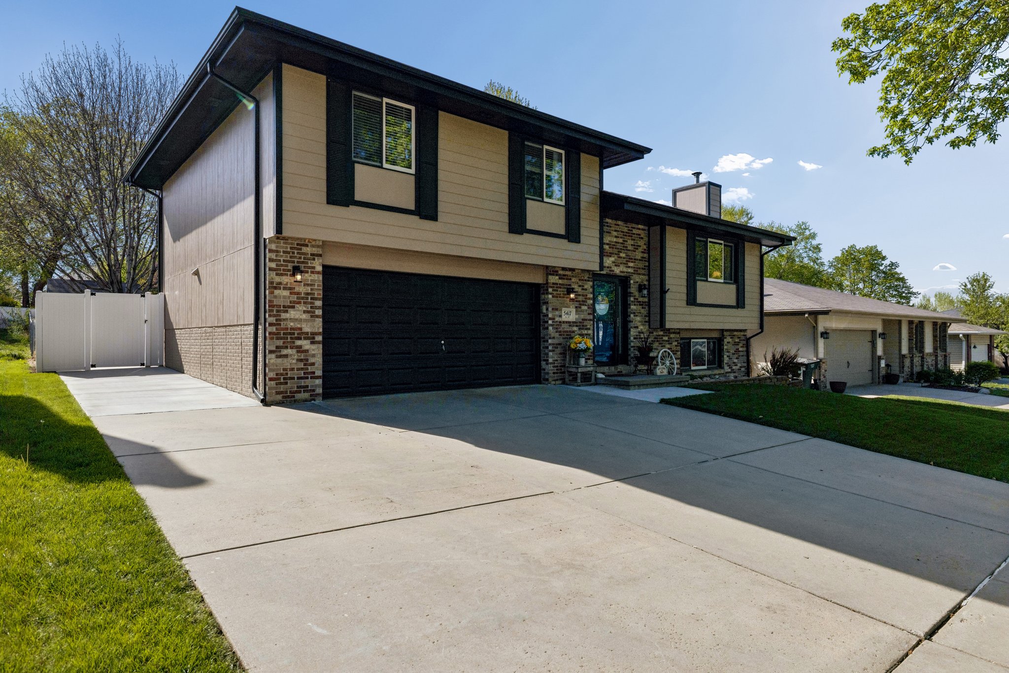 5417 S 78th St_002.jpg