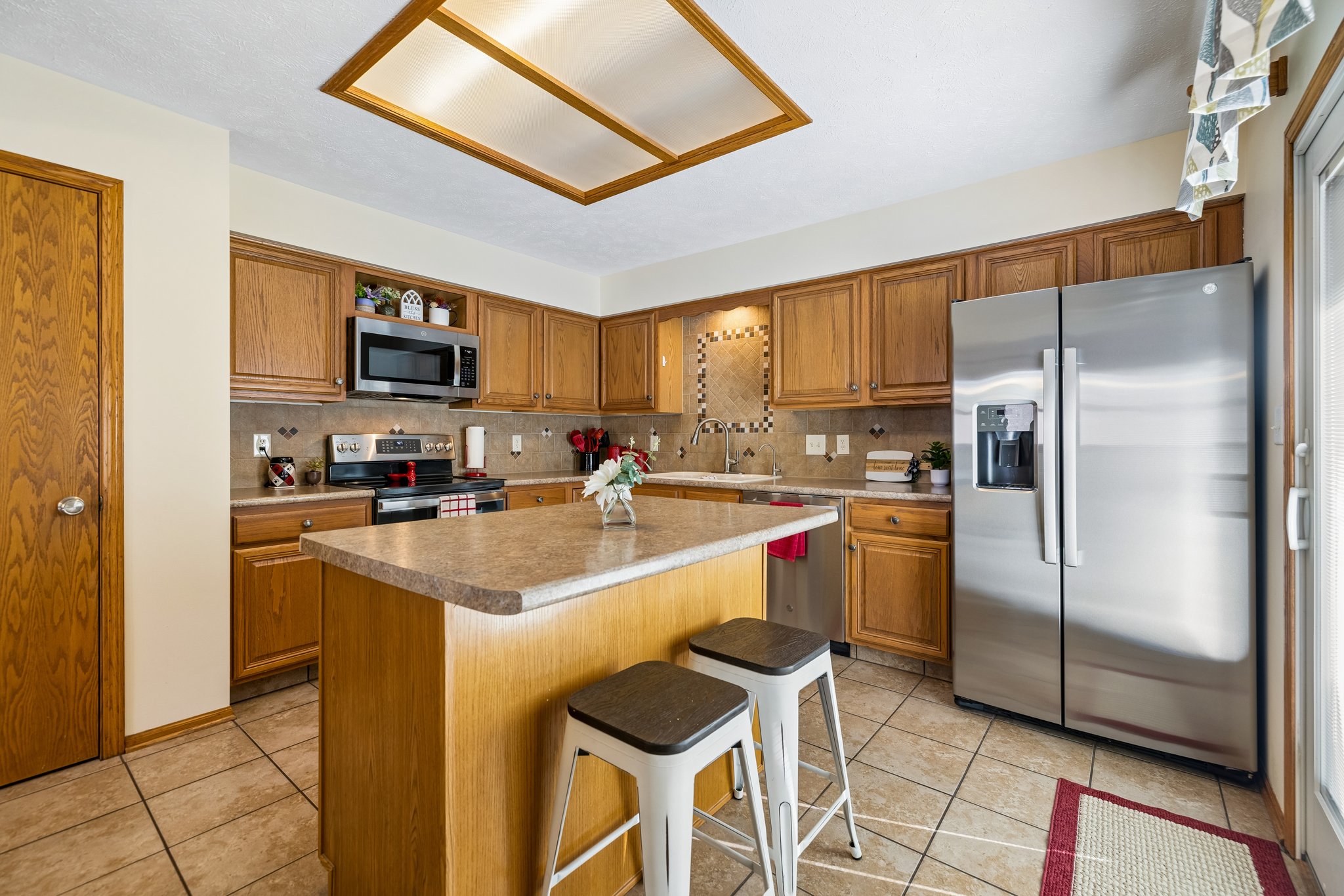 5417 S 78th St_010.jpg