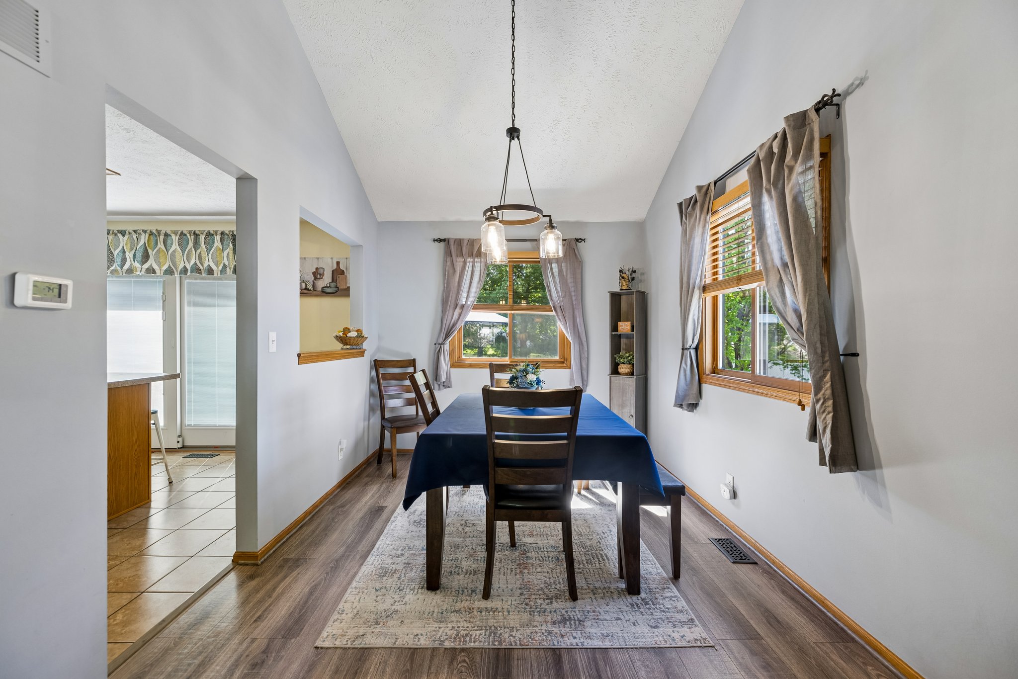 5417 S 78th St_012.jpg