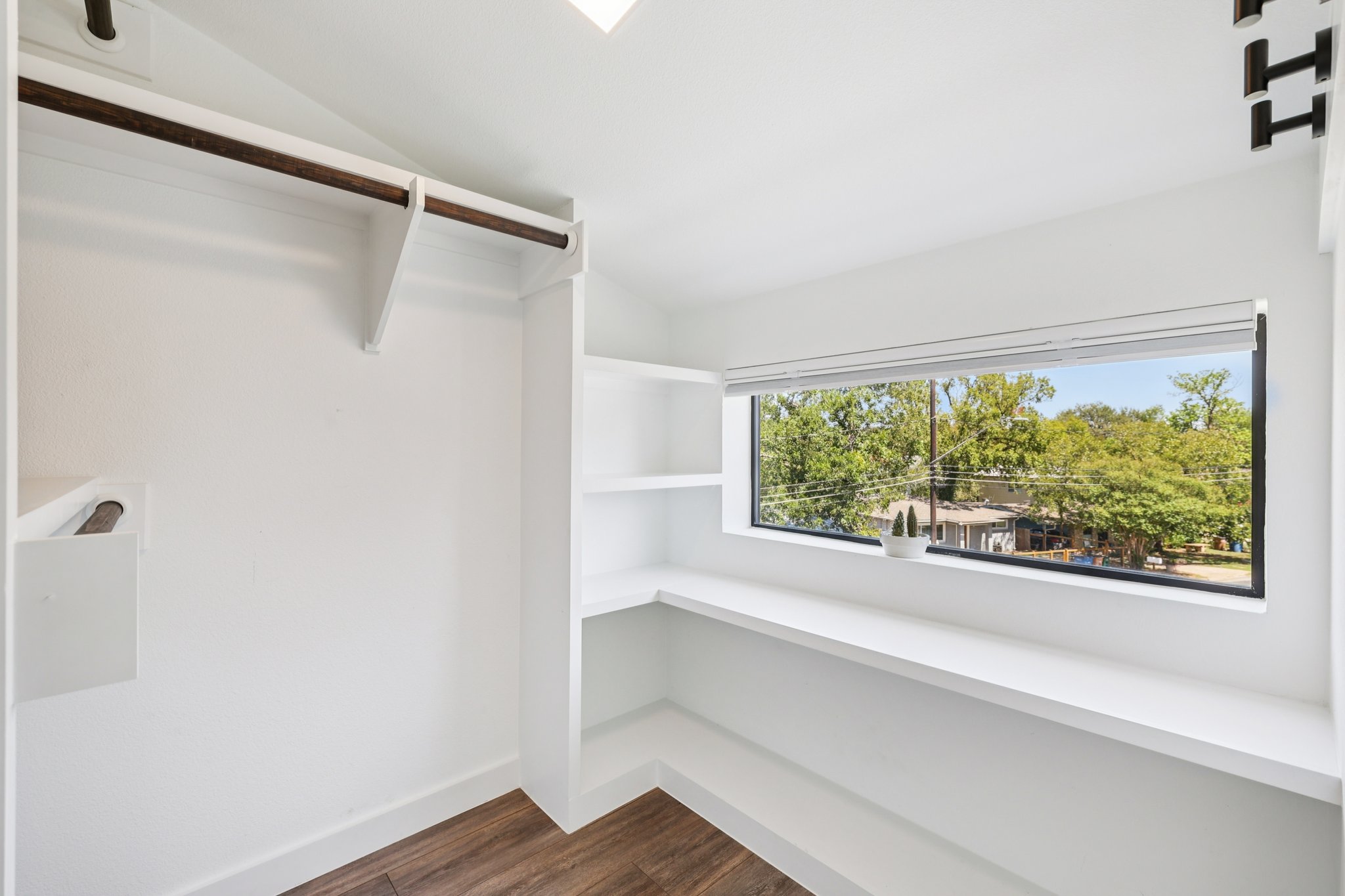 Samuel Huston Ave 2-S2908-029.jpg