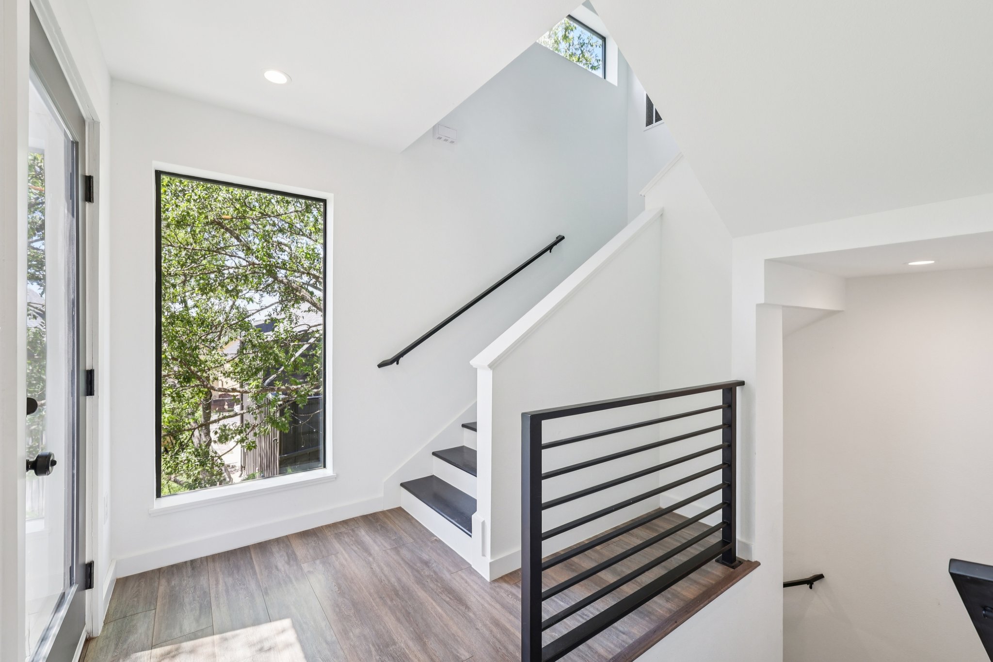 Samuel Huston Ave 2-S2908-031.jpg