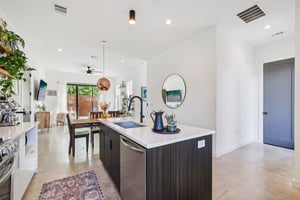 Samuel Huston Ave 2-S2908-018.jpg