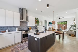 Samuel Huston Ave 2-S2908-019.jpg