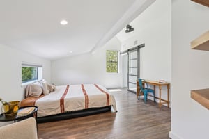 Samuel Huston Ave 2-S2908-027.jpg