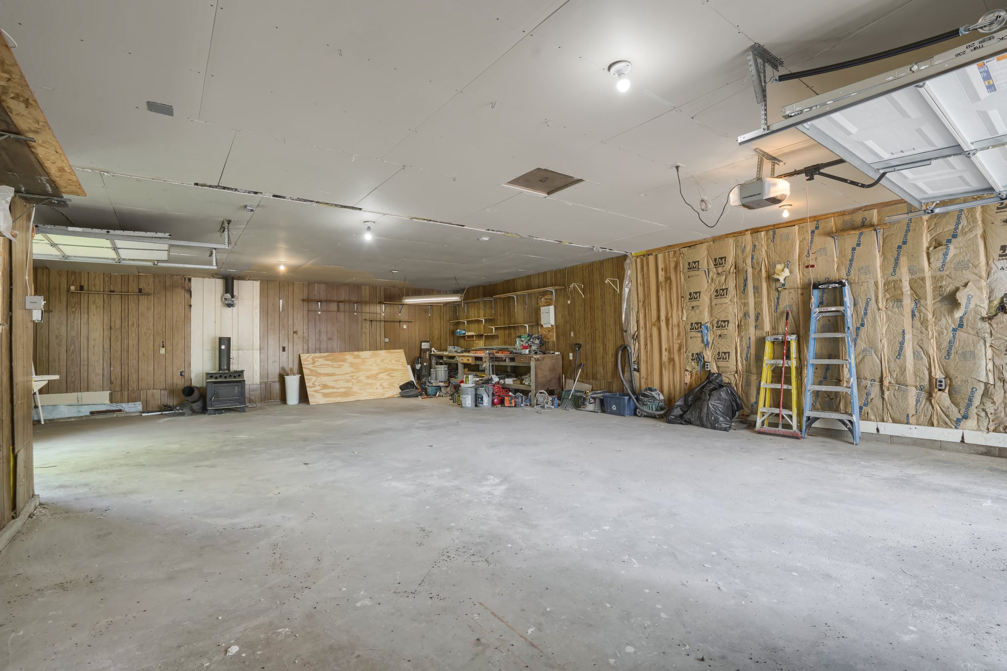 Massive 3+ Car Garage