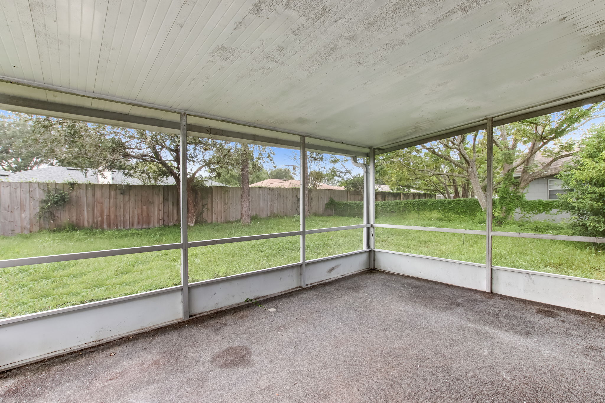 Screened-in Porch