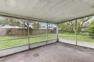 Screened-in Porch