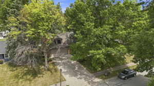 Photo 0