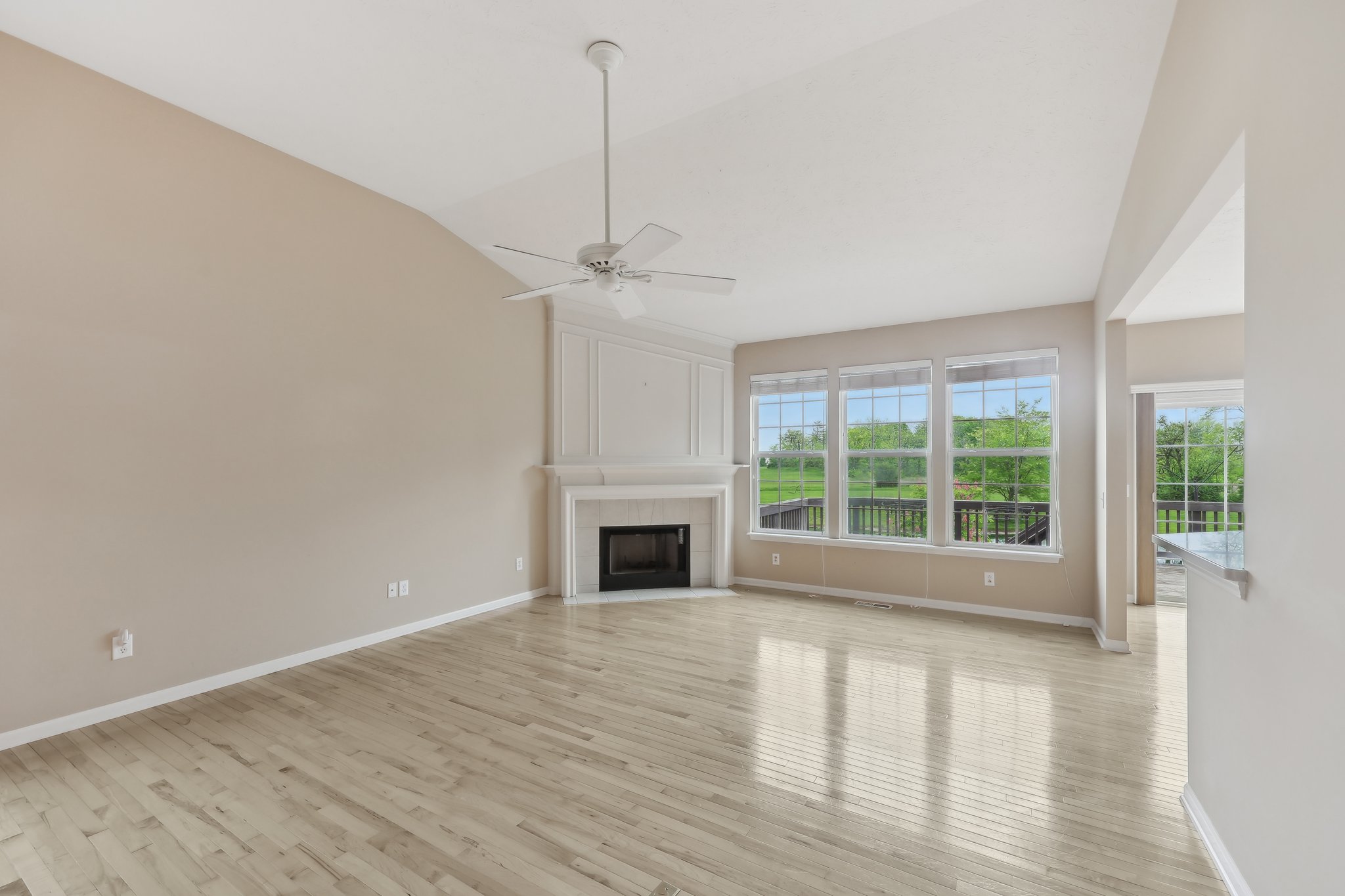 Hadleigh Ct-1405-007.jpg